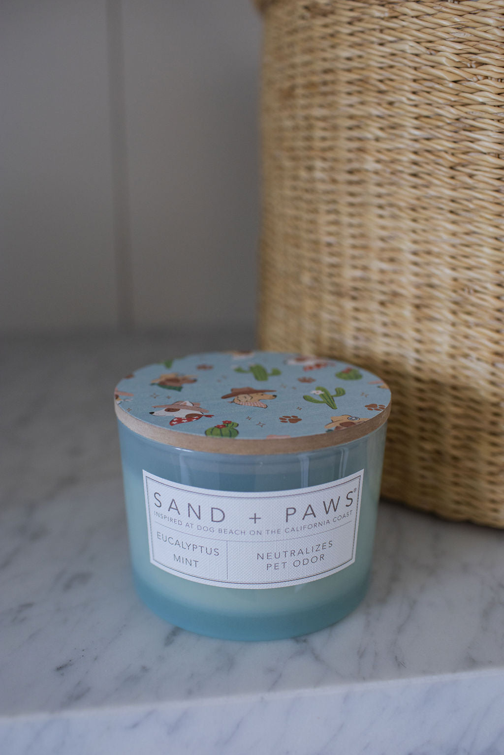 Aromatic Sand + Paws Eucalyptus Mint 12 oz scented candle