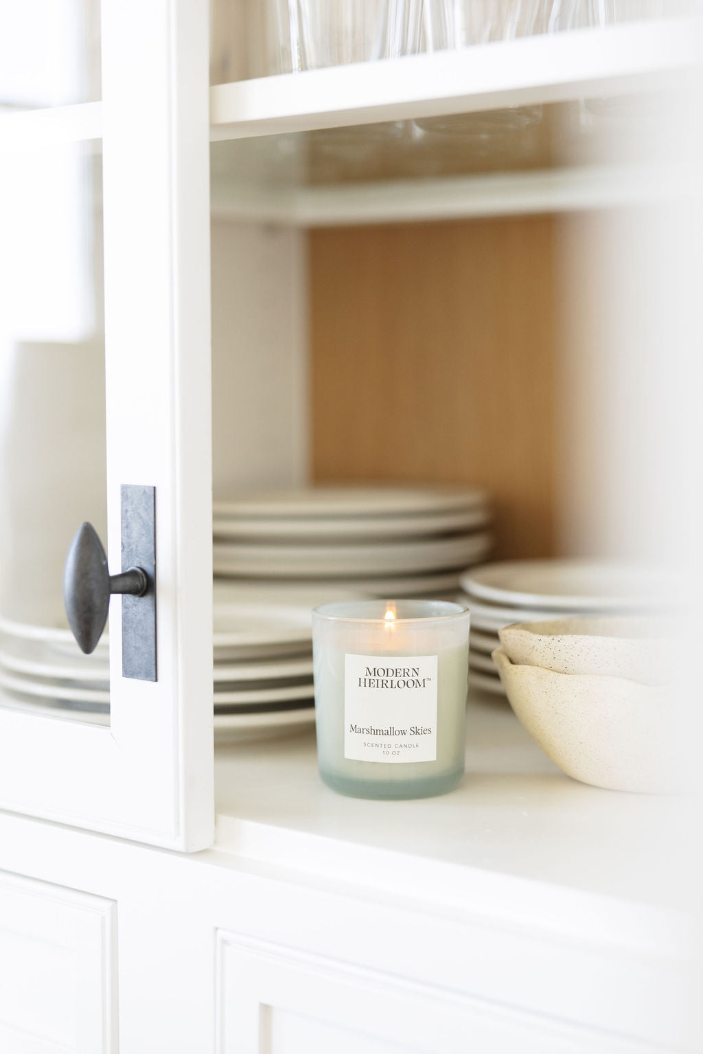 Aromatic Marshmallow Skies 10 oz scented candle